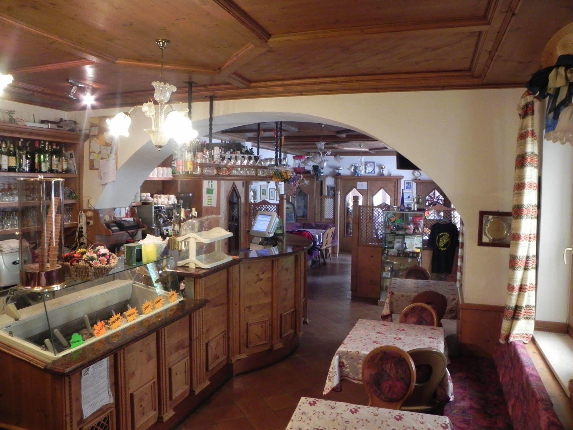 Rifugio Monte Baldo Otel Avio Dış mekan fotoğraf