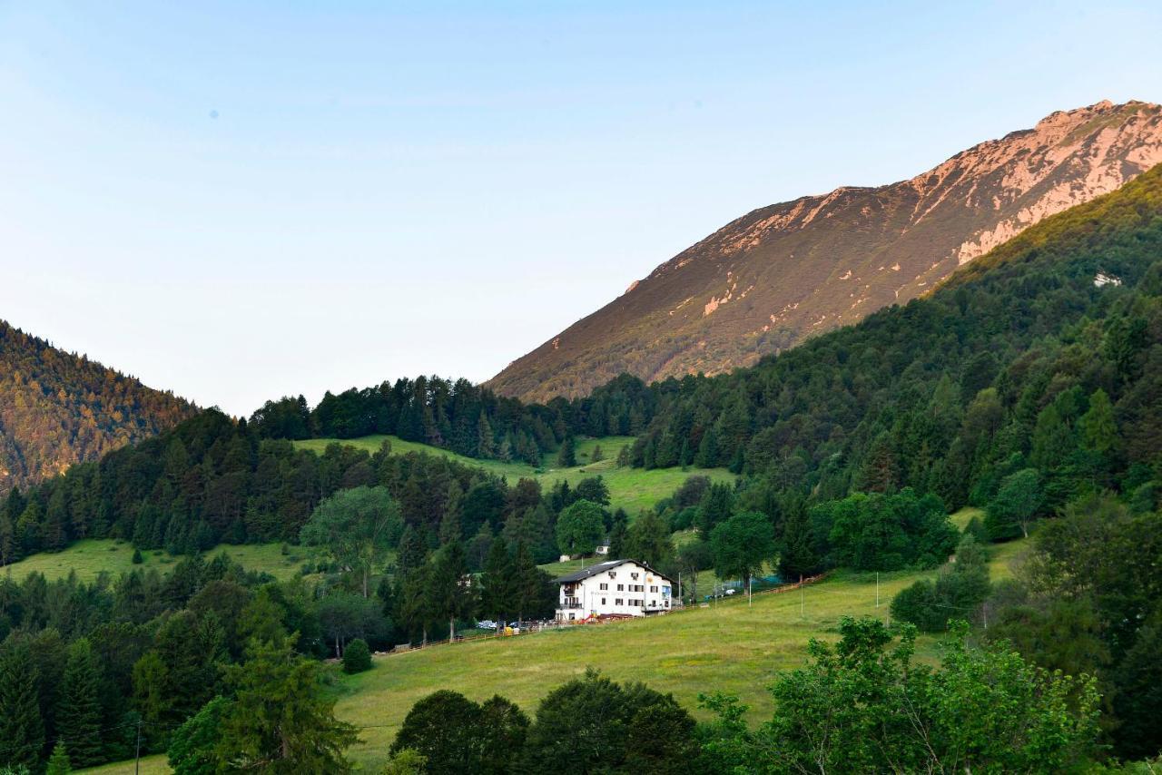 Rifugio Monte Baldo Otel Avio Dış mekan fotoğraf