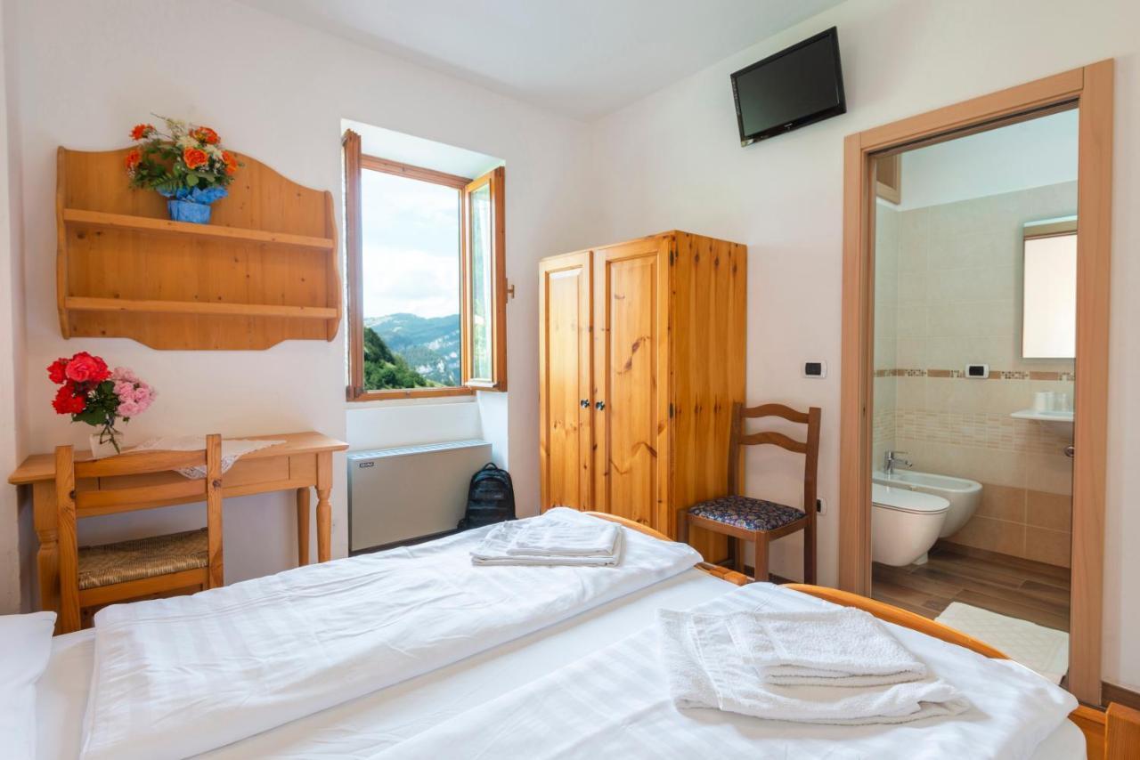 Rifugio Monte Baldo Otel Avio Dış mekan fotoğraf